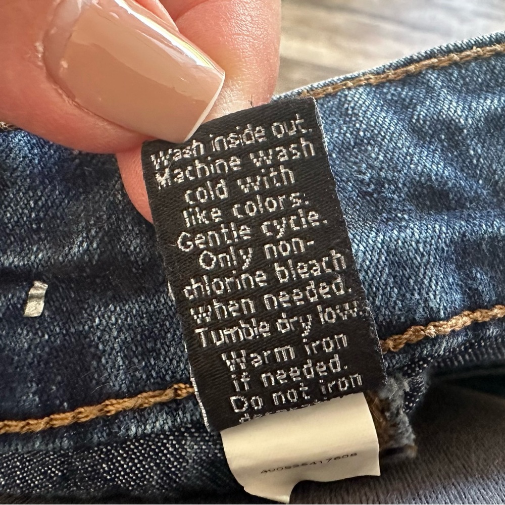 Nice Jean Capris - Picture 6 of 6